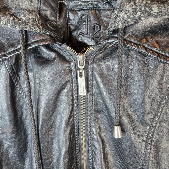 J2 Bomber Jacket w/ Hoodie in Soft Faux Leather Size M - Picture 6 of 14